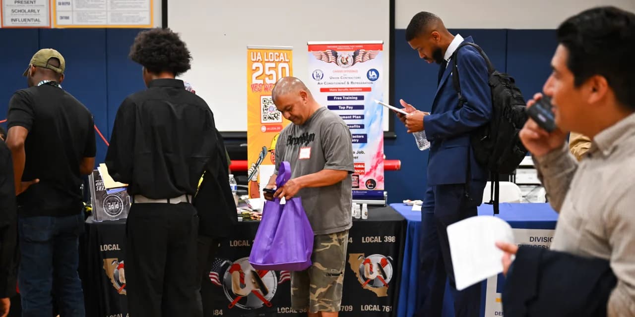 US Economy Adds 285,000 Jobs in July as Unemployment Falls to 3.9%